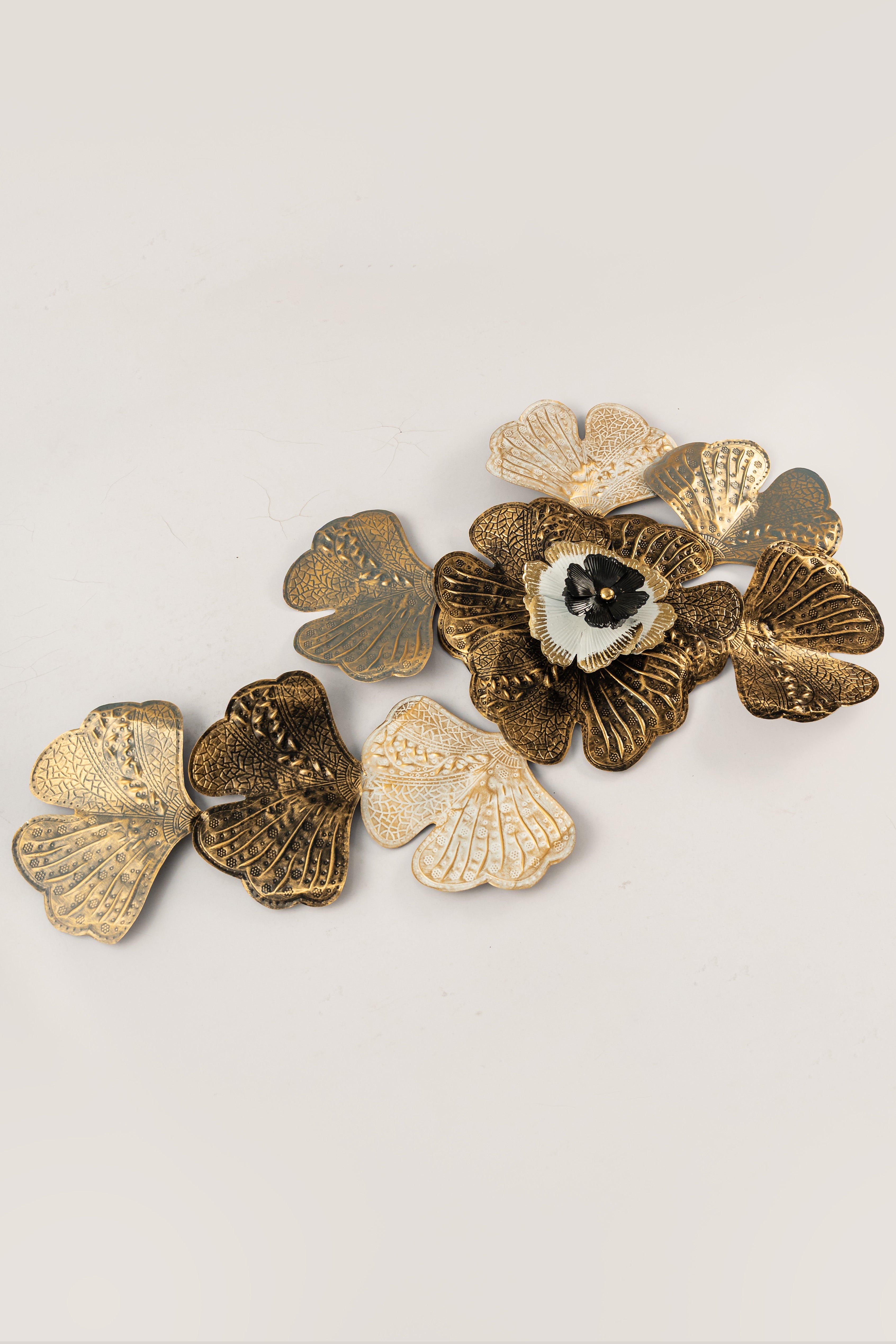 Eliora – Metal Floral Wall Art (47" x 26")-WA51