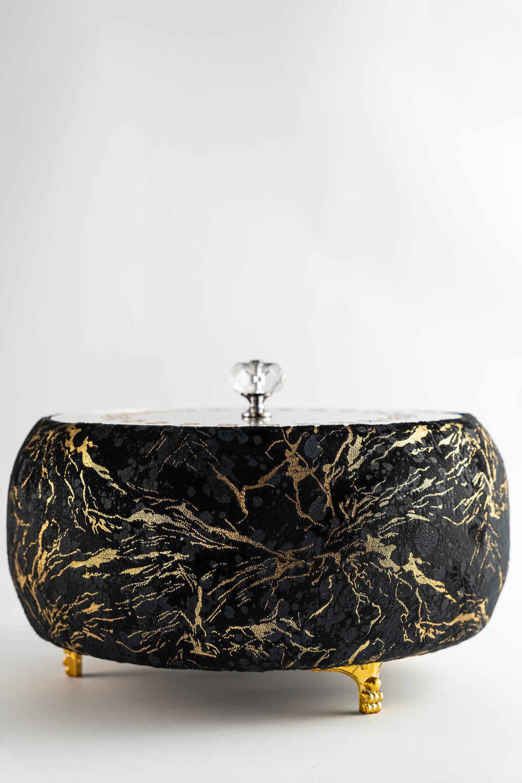 Black & Gold Hot Pot