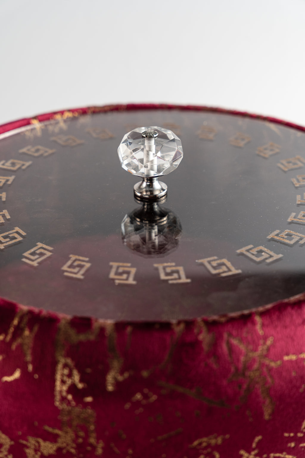 Maroon & Gold Hot Pot